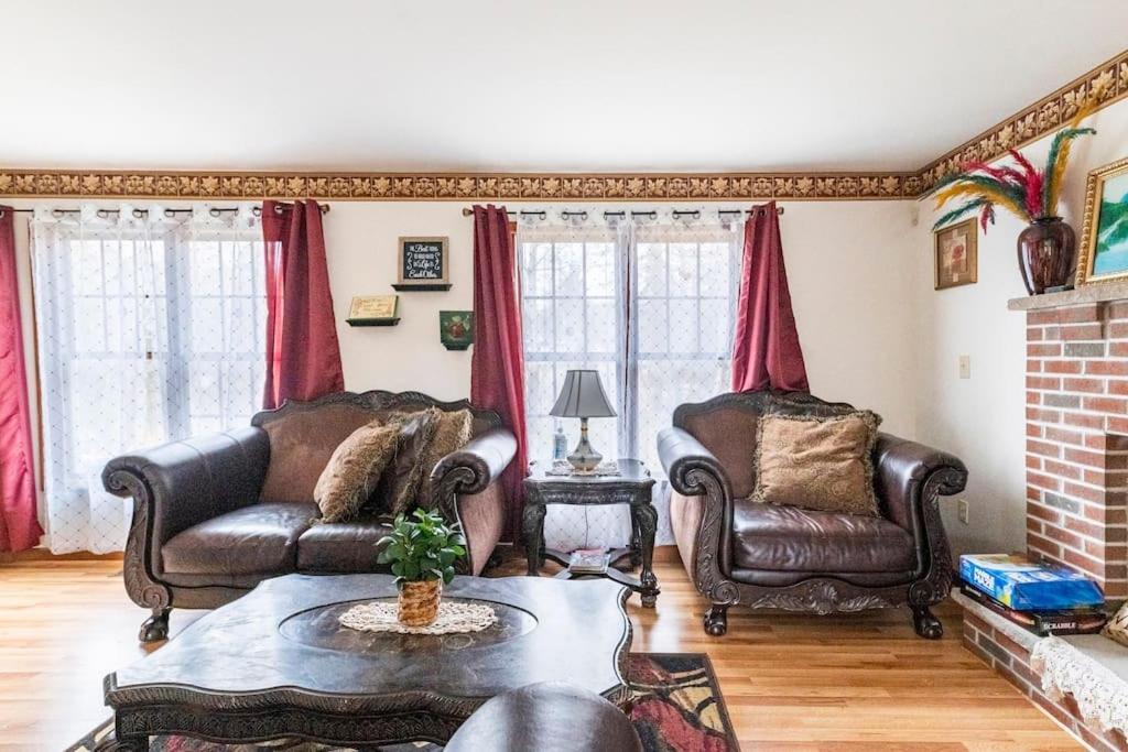 Cheerful Pocono Home Away From Home Albrightsville Bagian luar foto